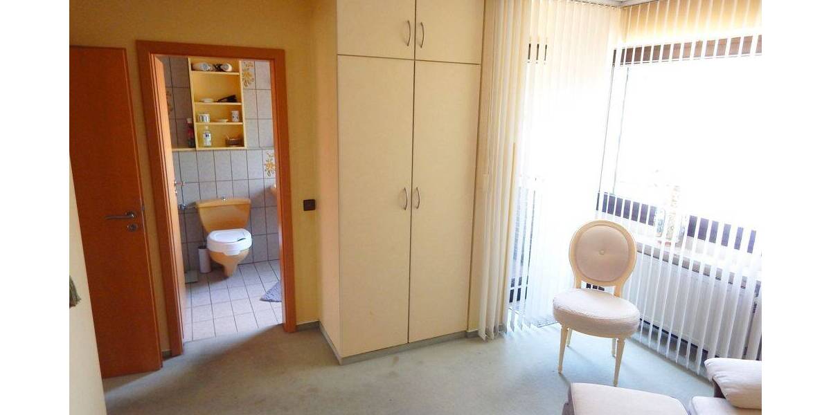 Reihenmittelhaus Düsseldorf Hellerhof - 6 Zimmer, 157 m&sup2;, 599.000&euro; | Angebot:26843922