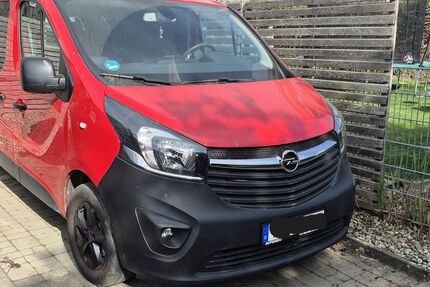 Opel Vivaro 98.000 km 17.500 &euro; Weißenhorn 89264