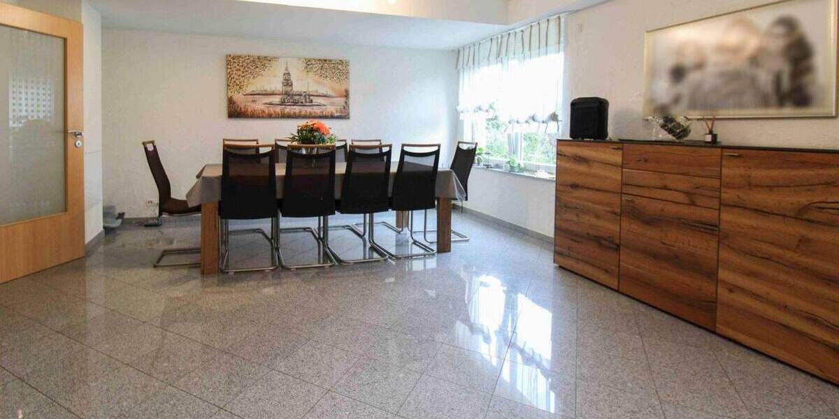 Freistehendes Einfamilienhaus mit großem Garten und Top-Potenzial zur flexiblen Nutzung 8 zimmer