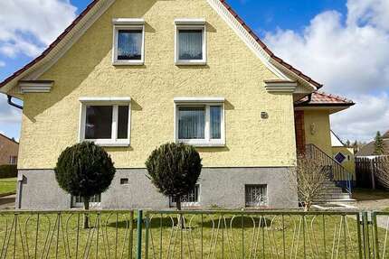 Haus Grimmen - 9 Zimmer, 143 m&sup2;, 150.000&euro; | Angebot:26109738