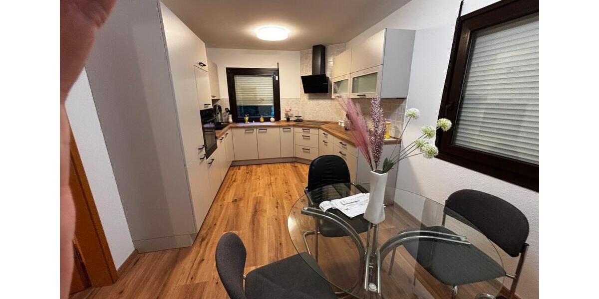 Villa Plauen Altstadt - 4 Zimmer, 140 m&sup2;, 200&euro; | Angebot:25920829