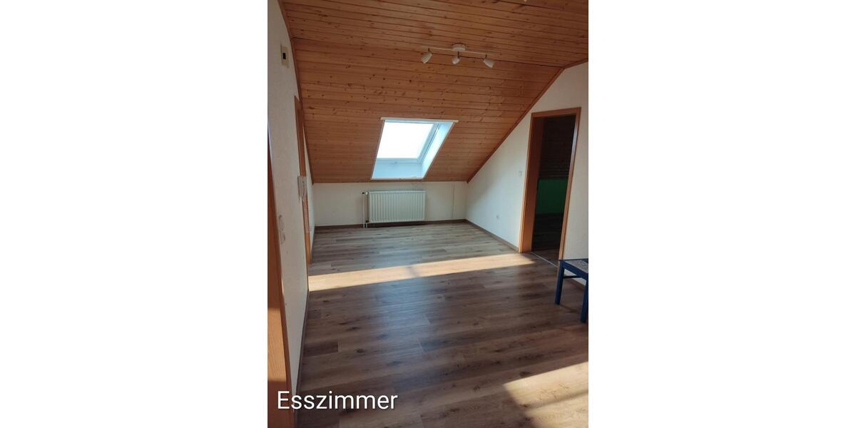 Dachgeschoßwohnung Kalbach - 4 Zimmer, 86 m&sup2;, 630&euro; | Angebot:26395158
