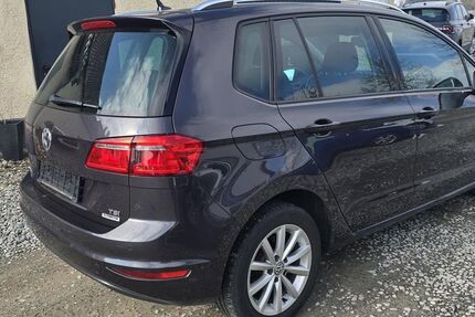 VW Golf Sportsvan 88.700 km 13.999 € Dornstadt 89160