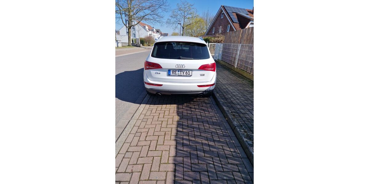 Audi Q5 153.000 km 12.600 &euro; Recklinghausen 45659