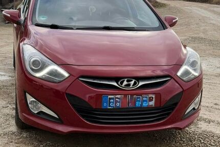 Hyundai i40 238.000 km 5.200 &euro; Halle Saale 06110