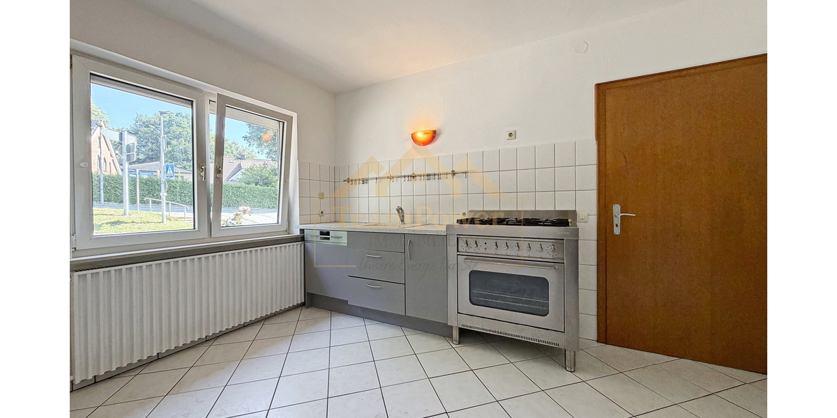 Familienfreundliches EFH mit Garten, Balkon & vielseitigem Souterrain zur Miete - Einfamilienhaus Bad Bramstedt | Angebot:26960572