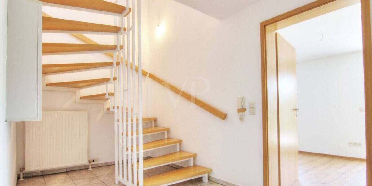Doppelhaushälfte Weinsberg - 8 Zimmer, 165 m&sup2;, 1.990&euro; | Angebot:26820278