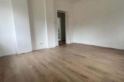 Wohnung Zossen - 3 Zimmer, 66 m&sup2;, 930&euro; | Angebot:24769554