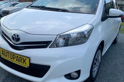 Toyota Yaris 103.500 km 6.490 &euro; Heidenau 01809