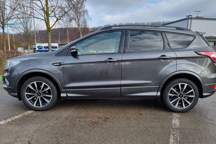 Ford Kuga 69.000 km 13.499 &euro; Alfeld (Leine) 31061