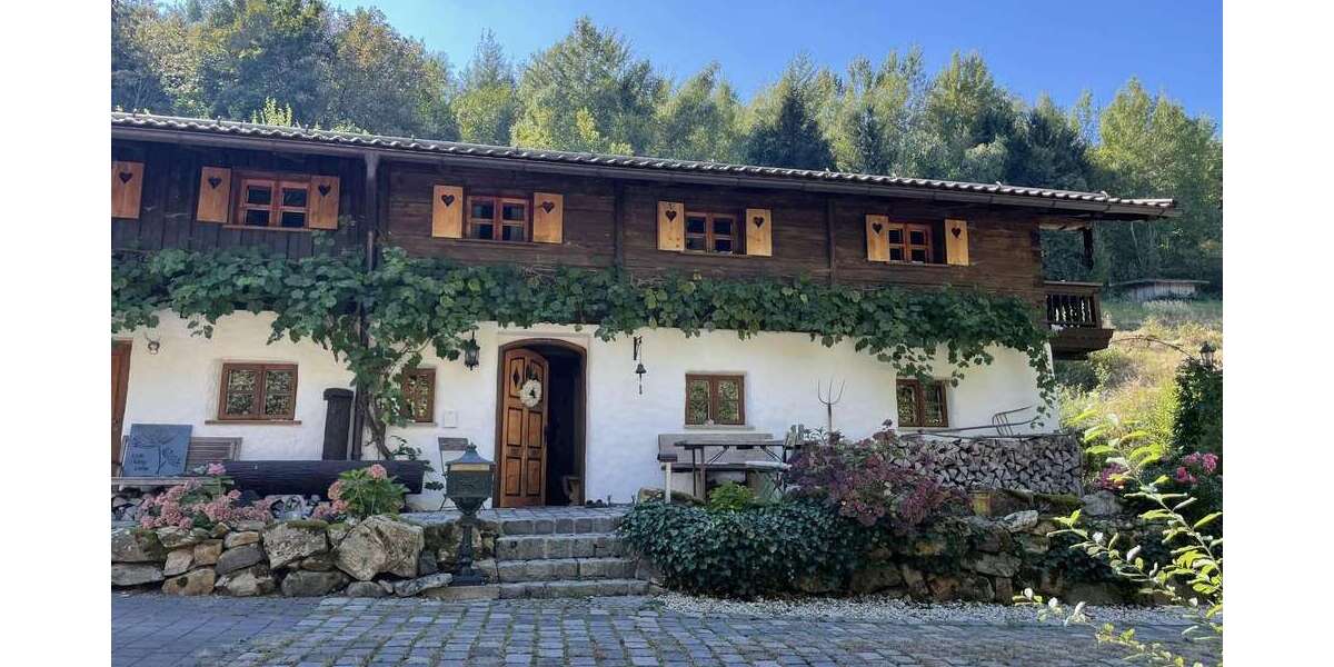 Einfamilienhaus Tiefenbach (Passau) - 5 Zimmer, 220 m&sup2;, 1.390.000&euro; | Angebot:26759698