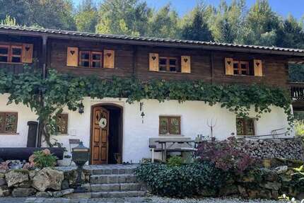 Haus Tiefenbach (Passau) - 5 Zimmer, 220 m&sup2;, 1.390.000&euro; | Angebot:26759698