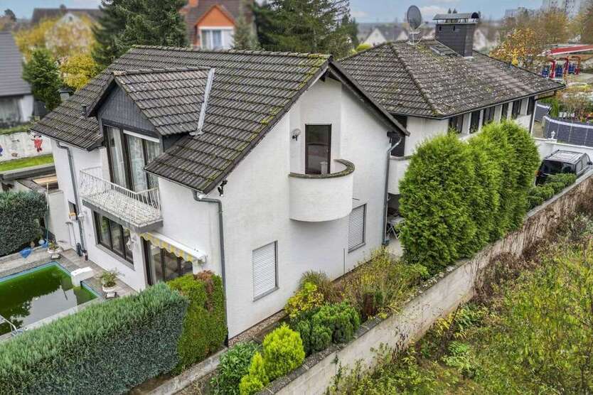 Haus zum Kaufen in Dietzenbach 895.000 € 268.27 m²