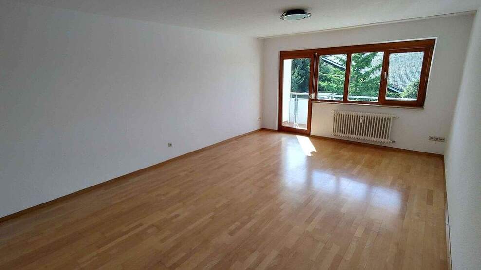Gute Lage, hell, ruhig, frisch renoviert 1 zimmer