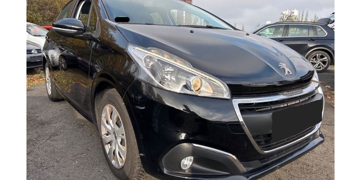 Peugeot 208 149.412 km 4.999 &euro; Gau-Algesheim 55435