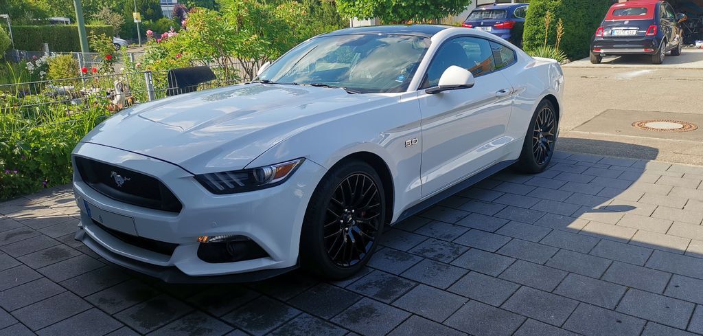 Ford Mustang 42.300 km 37.000 € Nersingen 89278