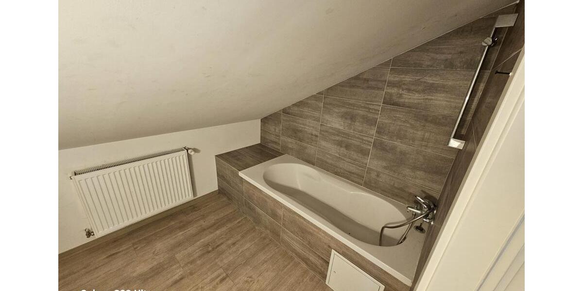 Dachgeschoß Wohnung Fürstenberg 2 zimmer