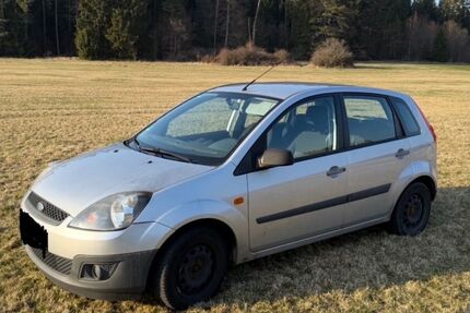 Ford Fiesta 91.000 km 2.200 &euro; Wurmlingen 78573