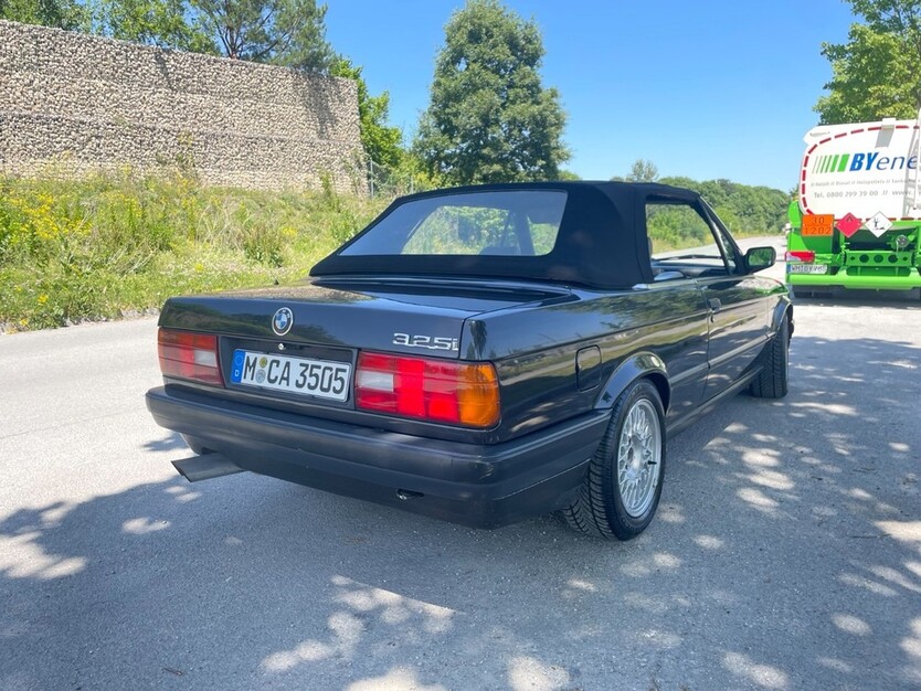 BMW E30 227.000 km 14.900 € München 80313