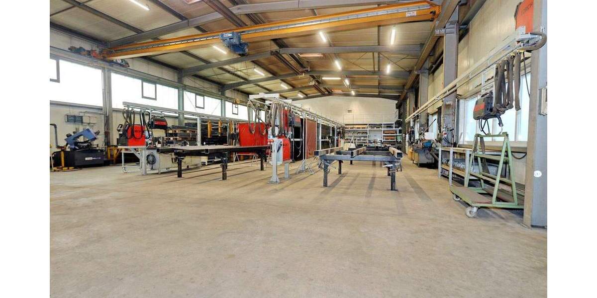 Vielseitig nutzbares Gewerbeanwesen in 33154 Salzkotten | High End Büro, Produktion, Logistik und Ausstellungshalle zimmer