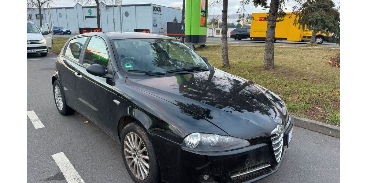 Alfa Romeo 147 130.000 km 1.500 € Jena 07751