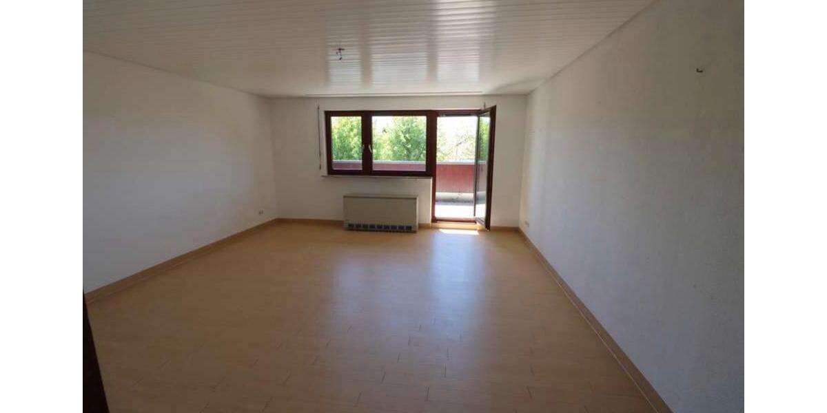 Dachgeschoßwohnung Kirchheim unter Teck - 2.5 Zimmer, 74 m&sup2;, 830&euro; | Angebot:26316441