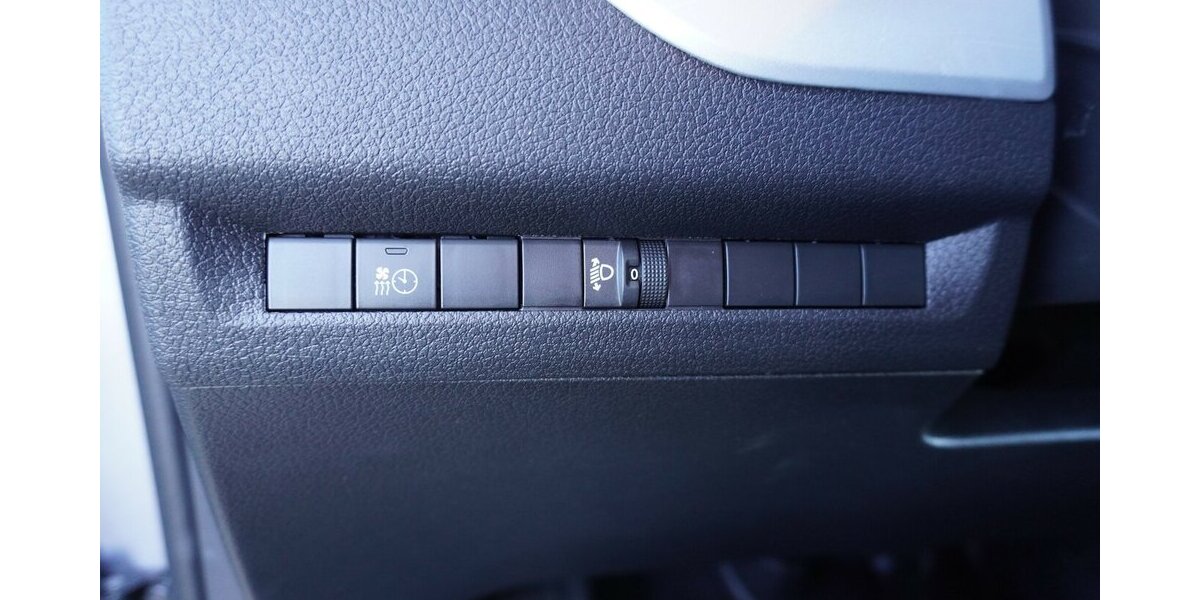 Fiat Scudo MultiCab L3 145 AT/ Vollausstattung + AHK 47.642 km 29.393 &euro; Münchenbernsdorf 07589