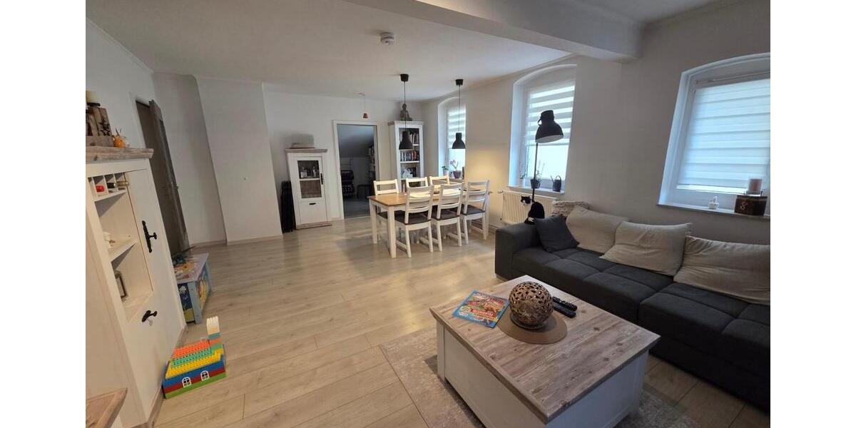 Etagenwohnung Weißwasser (Oberlausitz) - 4 Zimmer, 93 m&sup2;, 605&euro; | Angebot:26664454