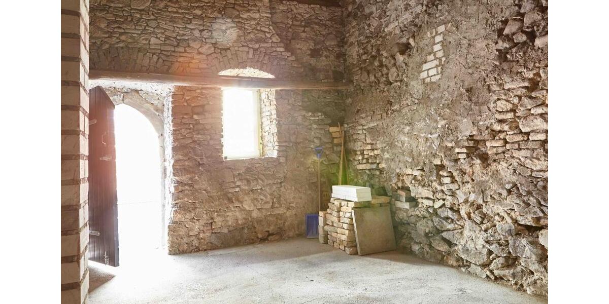 Etagenwohnung Oppenheim - 7 Zimmer, 150 m&sup2;, 1.980&euro; | Angebot:25294577