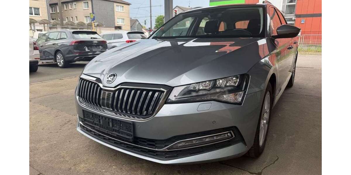 Skoda Superb 174.000 km 16.990 &euro; Mülheim Ruhr 45475