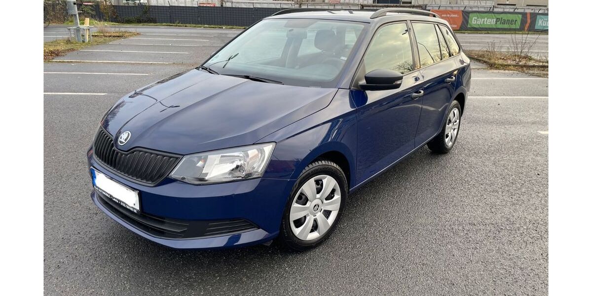 Skoda Fabia 64.100 km 6.600 &euro; Berlin 12055