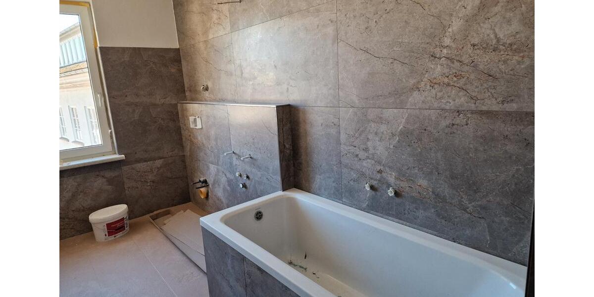Dachgeschoßwohnung Halle (Saale) - 4 Zimmer, 115 m&sup2;, 1.100&euro; | Angebot:26163555