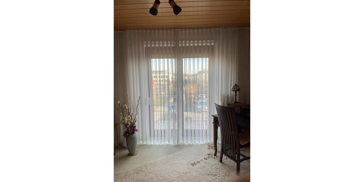 Etagenwohnung Schmitten im Taunus - 2.5 Zimmer, 75 m&sup2;, 950&euro; | Angebot:25392022