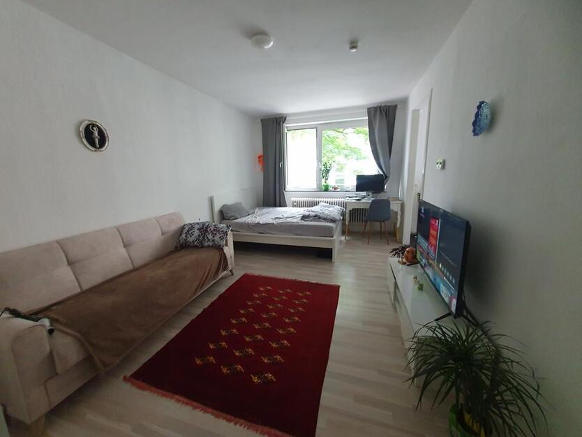 Helle 1-Zimmer-Wohnung mit Einbauküche in Düsseldorf Bilk