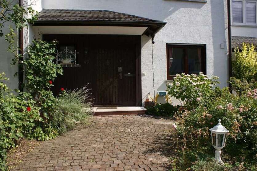 Haus zum Kaufen in Wiesbaden-Breckenheim 575.000 € 149 m²