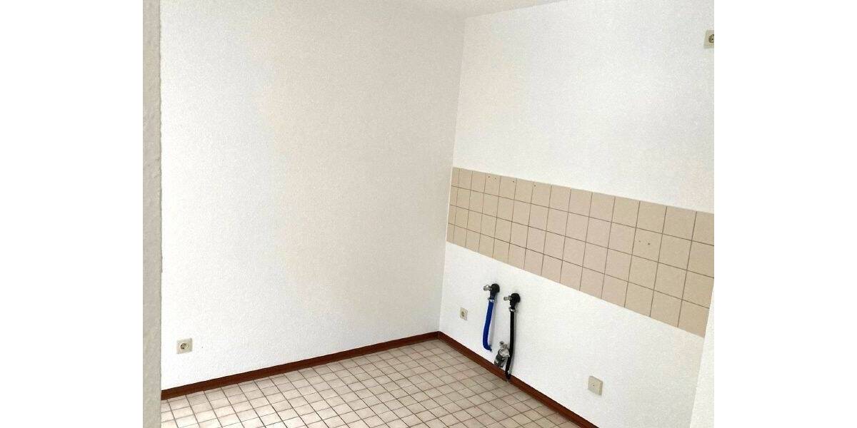 SOFORT BEZUGSFREIE SINGLE-WOHNUNG MIT STELLPLATZ ... 1 zimmer