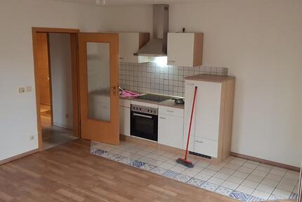 2-Zimmer-ETW mit Terrasse, Stellplatz & großem Keller | ohne Makl 2 zimmer