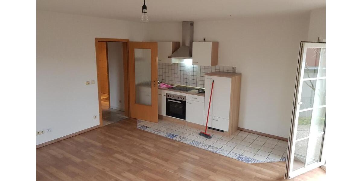 2-Zimmer-ETW mit Terrasse, Stellplatz & großem Keller | ohne Makl 2 zimmer