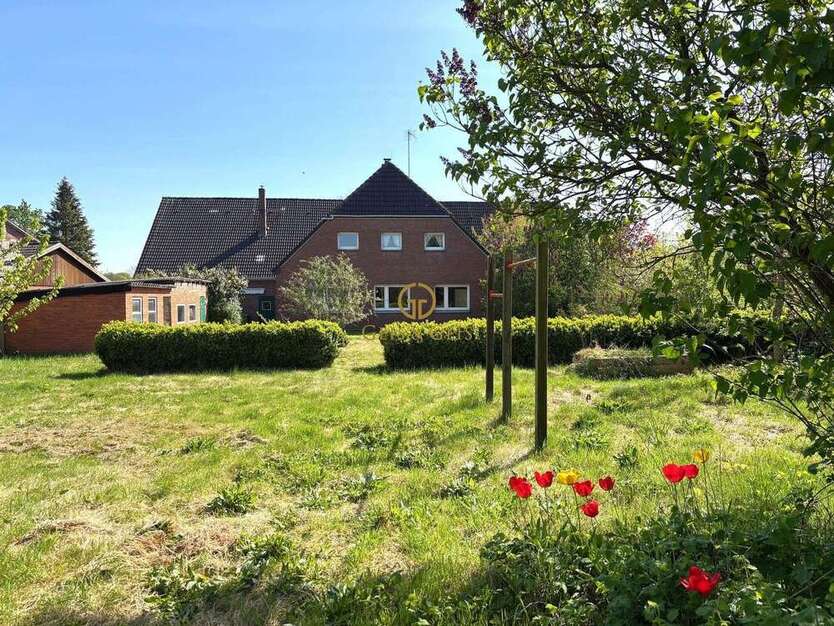 Haus zum Kaufen in Oldenburg 379.000 € 226 m²