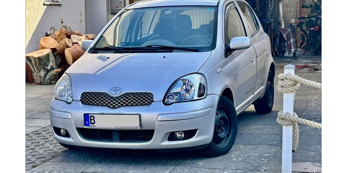 Toyota Yaris 100.000 km 2.500 &euro; Berlin 14109