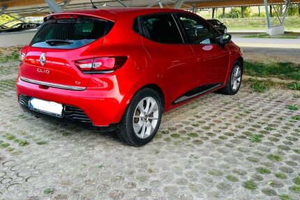 Renault Clio 82.500 km 6.000 &euro; Stuttgart Zuffenhausen 70437