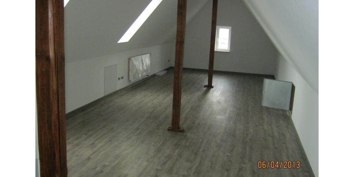 Helle, freundliche Wohnung mit Dachstudio 4 zimmer