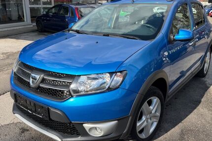 Dacia Sandero 77.000 km 6.490 &euro; Halver 58553