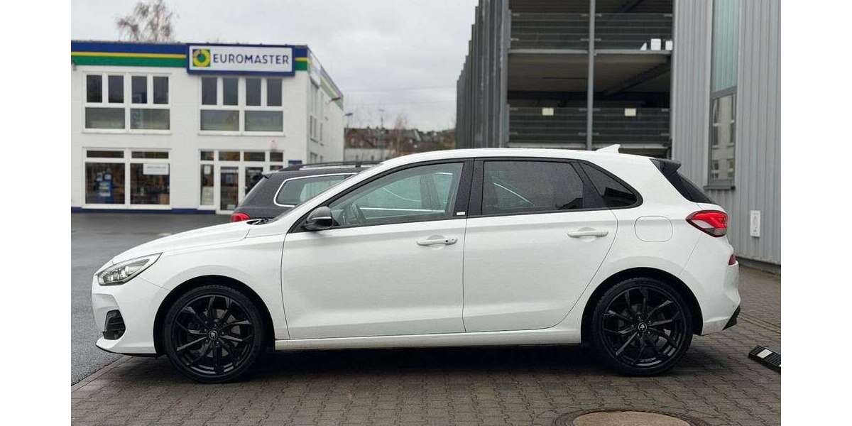 Hyundai i30 124.100 km 13.470 &euro; Aschaffenburg 63741