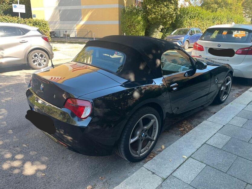 BMW Z4 163.000 km 9.500 € München 80993