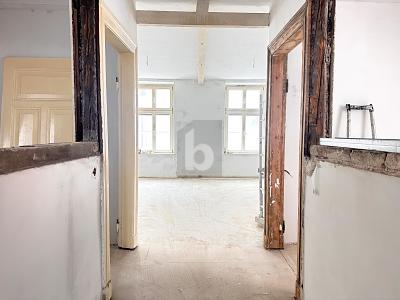 ALTBAUUNIKAT IM ROHBAU - INDIVIDUELL GESTALTBAR - Dachgeschoßwohnung Lübeck Innenstadt | Angebot:27321444