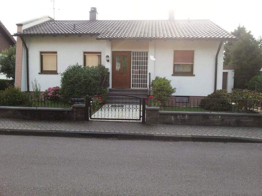 Freistehendes Einfamilienhäuschen mit schönem Garten in Bestlage 4 zimmer