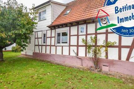 DIETZ: Fachwerkhaus mit Garten, Nebengebäude im Babenhausen OT Harpertshausen! Nur für 2 Personen! 5 zimmer