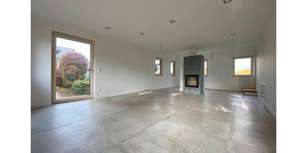 Einfamilienhaus Weida - 6 Zimmer, 160 m&sup2;, 2.100&euro; | Angebot:26586312