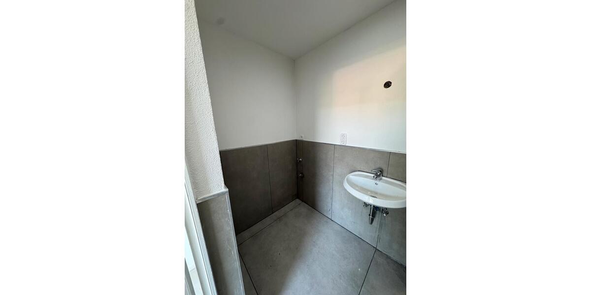 Erdgeschoßwohnung Hennef (Sieg) - 2 Zimmer, 65 m&sup2;, 1.000&euro; | Angebot:25407468